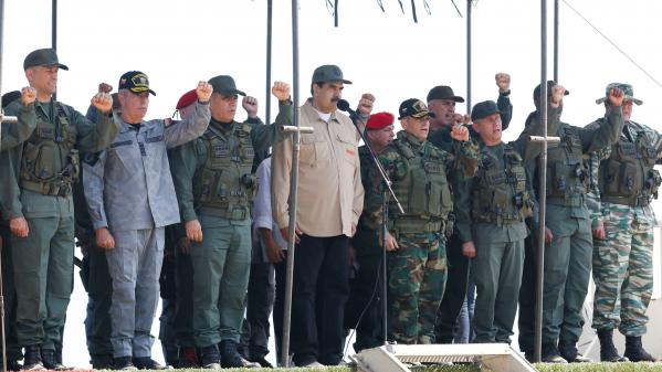 Au Venezuela, "la crise touche aussi les militaires" : pourquoi le soutien de l'armée à Nicolas Maduro est fragile