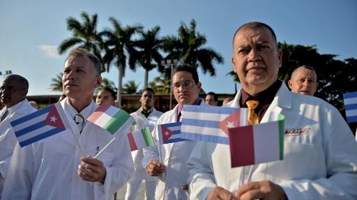 Les médecins cubains au secours de la planète : une longue histoire