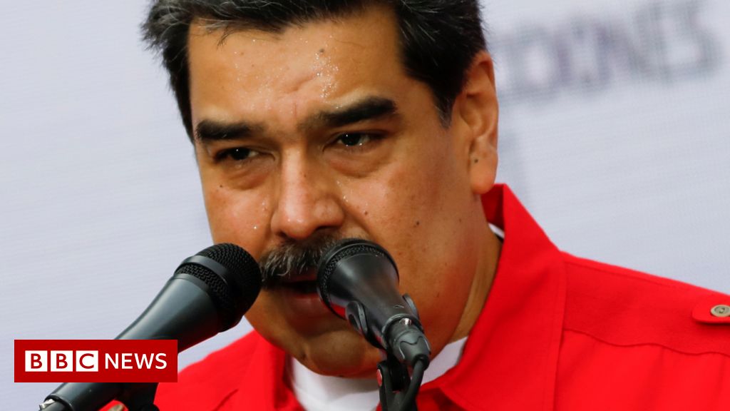 Venezuelan President Nicolás Maduro (centre) speak sin Caracas. Photo: 22 November 2021