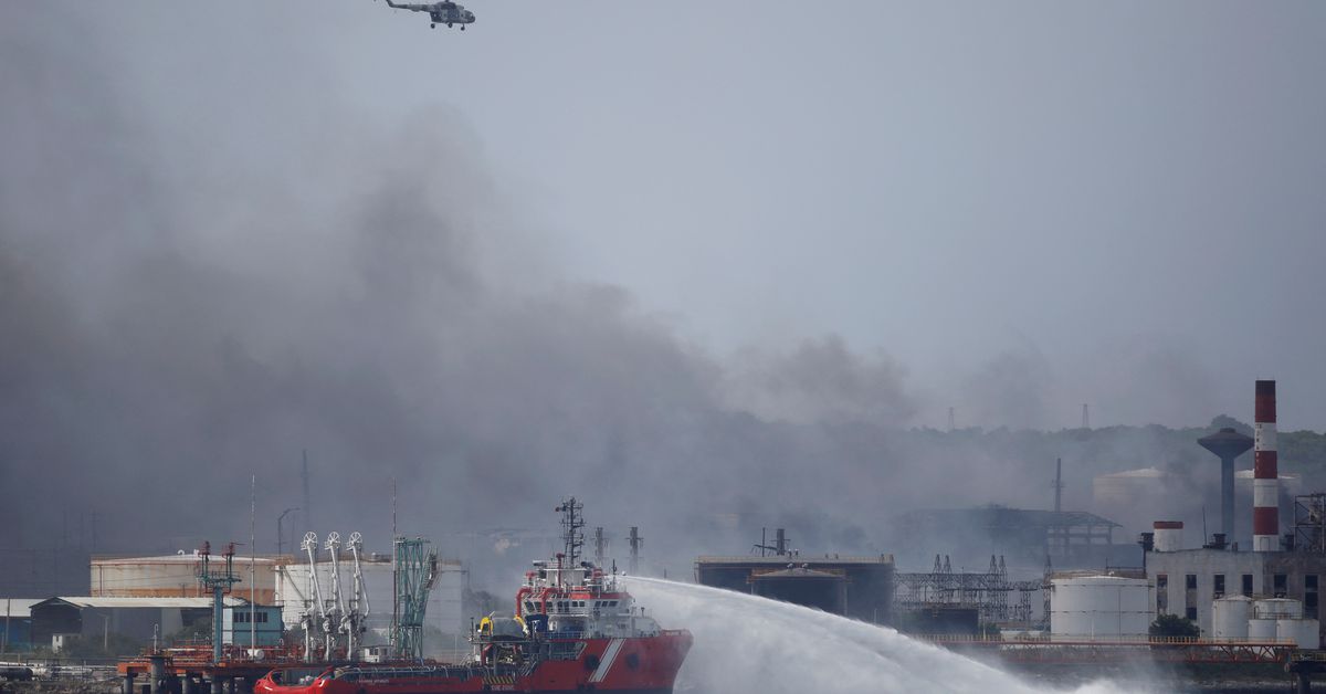 Major fire spreads at Cuban fuel storage facility hit by lightning